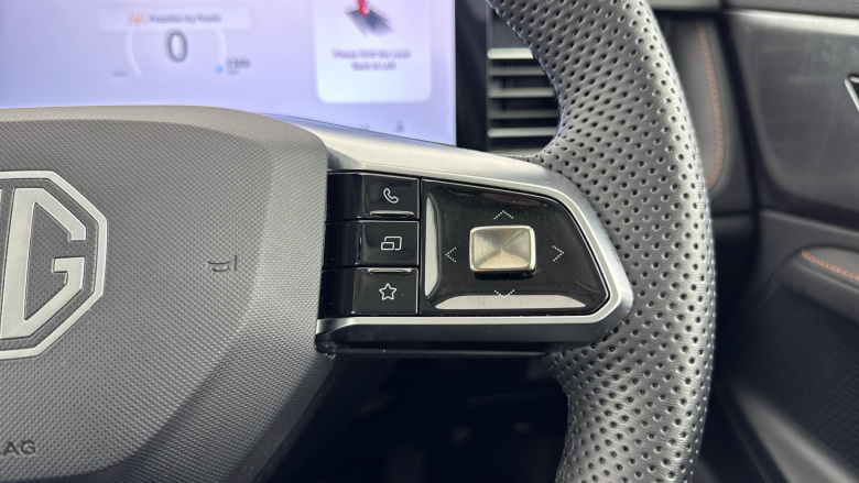 MG HS 1.5 T-GDI Trophy 5dr DCT Petrol Hatchback